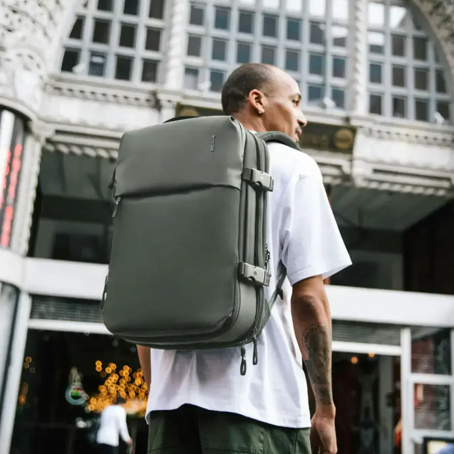 Рюкзак Incase A.R.C. Travel Pack with ReSpun 100% Recycled Polyester 38L - Smoked Ivy (INCO100682-SIV)