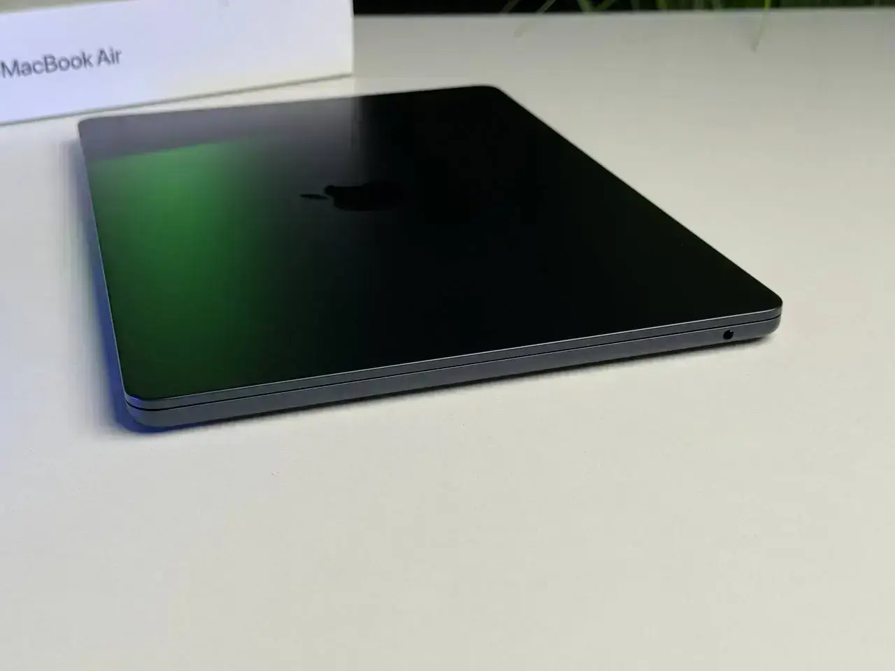 ВИТРИННЫЙ MacBook Air 13" M3/8CPU/8GPU/8GB/256GB Midnight 2024 (MRXV3) - Состояние: хорошее | Аккумулятор: 100% | Комплект: полный | Гарантия: 3 мес.