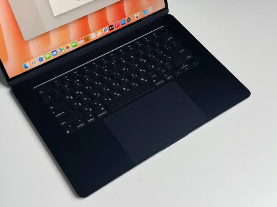 ВІТРИННИЙ MacBook Air 15" M2/8GB/256GB Midnight 2023 (MQKW3) - Стан: гарний | Акумулятор: 100% | Комплект: повний | Гарантія: 3 міс.