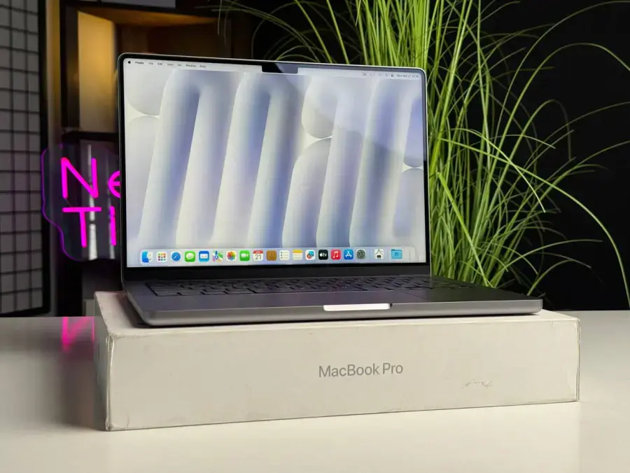 ВІТРИННИЙ MacBook Pro 14" M3/16GB/1TB Space Gray 2023 (Z1C80001F) - Стан: гарний | Акумулятор: 100% | Комплект: повний | Гарантія: 3 міс.