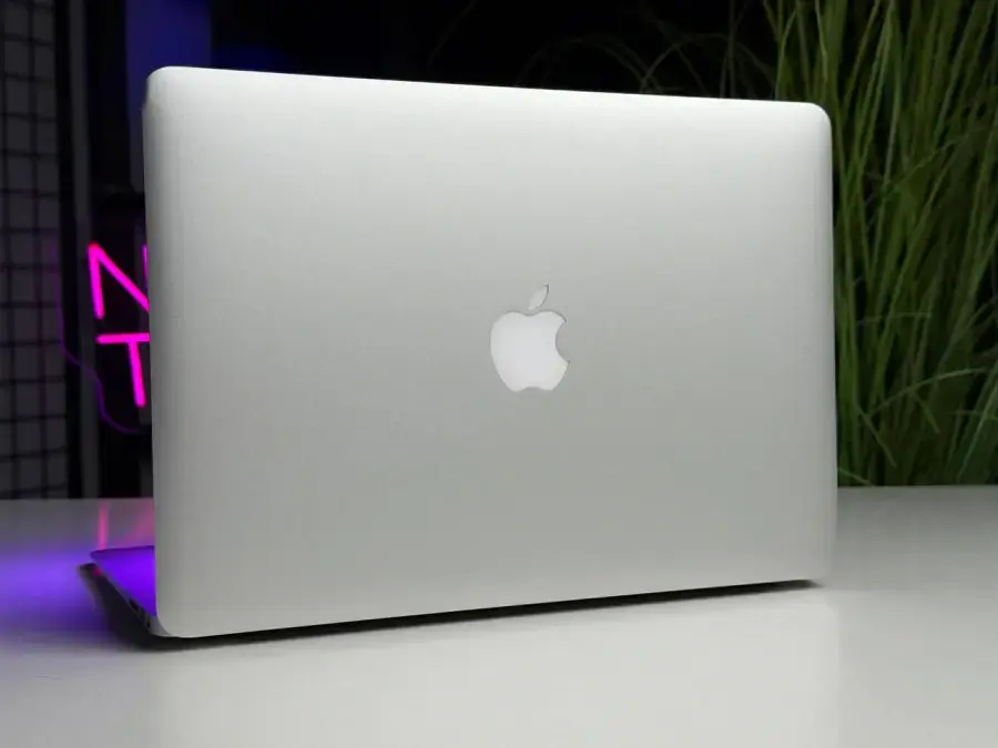 ВЖИВАНИЙ MacBook Air 13" (MQD32) 2017 i5/8GB/256SSD - Стан: гарний | Акумулятор: 100% | Комплектація: повний | Гарантія: 1 міс.