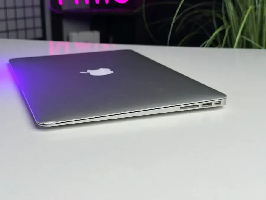ВЖИВАНИЙ MacBook Air 13" (MQD32) 2017 i5/8GB/256SSD - Стан: гарний | Акумулятор: 100% | Комплектація: повний | Гарантія: 1 міс.