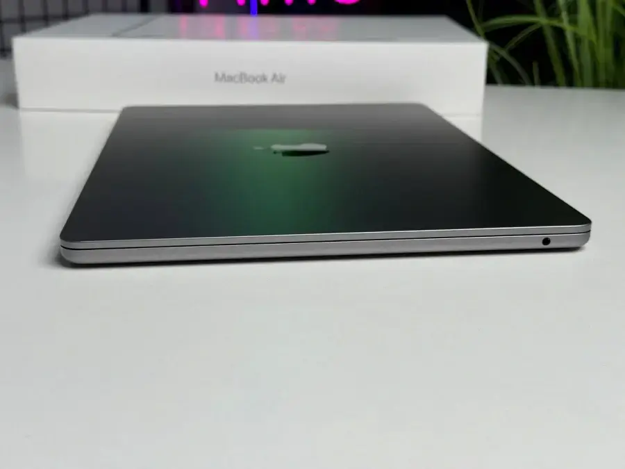 ВЖИВАНИЙ MacBook Air 15" M2/16GB/512GB Space Gray 2023 (Z18L000PR) - Стан: гарний | Акумулятор: 91% | Комплект: повний | Гарантія: 1 міс.