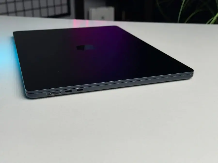 ВЖИВАНИЙ MacBook Air 15" M2/8GB/256GB Midnight 2023 (MQKW3) - Стан: задовільний | Акумулятор: 85% | Комплектація: MacBook, зарядка | Гарантія: 3 міс.