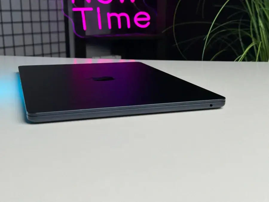 ВЖИВАНИЙ MacBook Air 15" M2/8GB/256GB Midnight 2023 (MQKW3) - Стан: задовільний | Акумулятор: 85% | Комплектація: MacBook, зарядка | Гарантія: 3 міс.