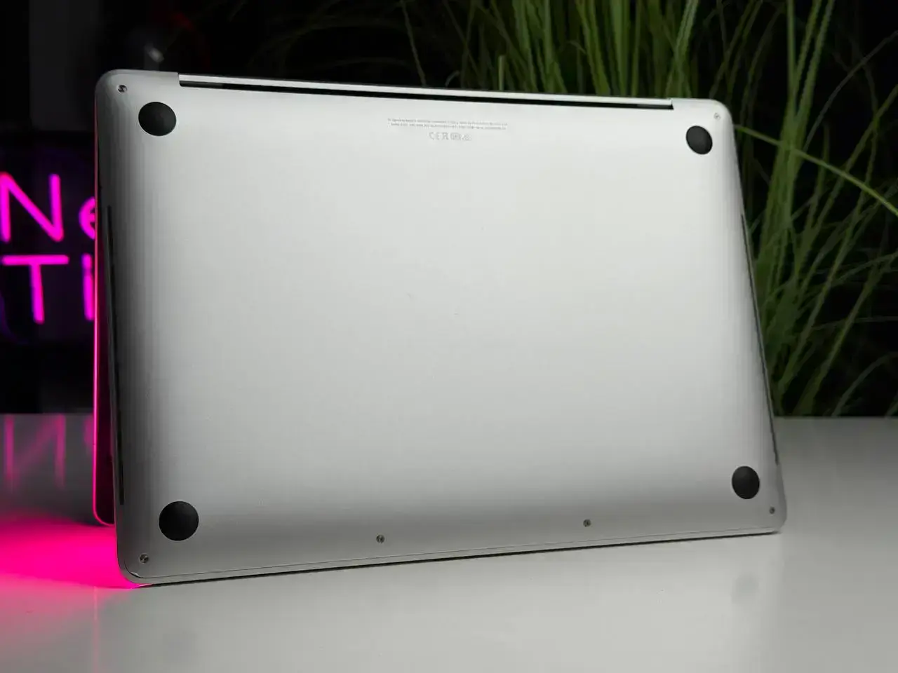 Б/У MacBook Pro 13" Silver i5/16GB/1TB (MWP82) 2020 - Состояние: хороший | Аккумулятор: 86% | Комплект: MacBook, зарядка | Гарантия: 3 мес.