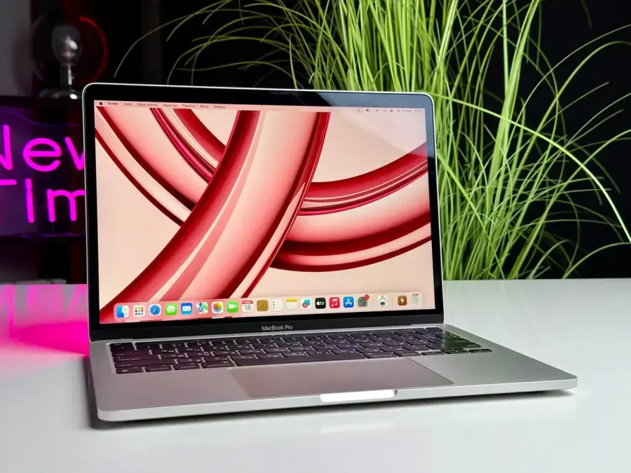 ВЖИВАНИЙ MacBook Pro 13" Silver i5/16GB/1TB (MWP82) 2020 - Стан: гарний | Акумулятор: 86% | Комплект: MacBook, зарядка | Гарантія: 3 міс.