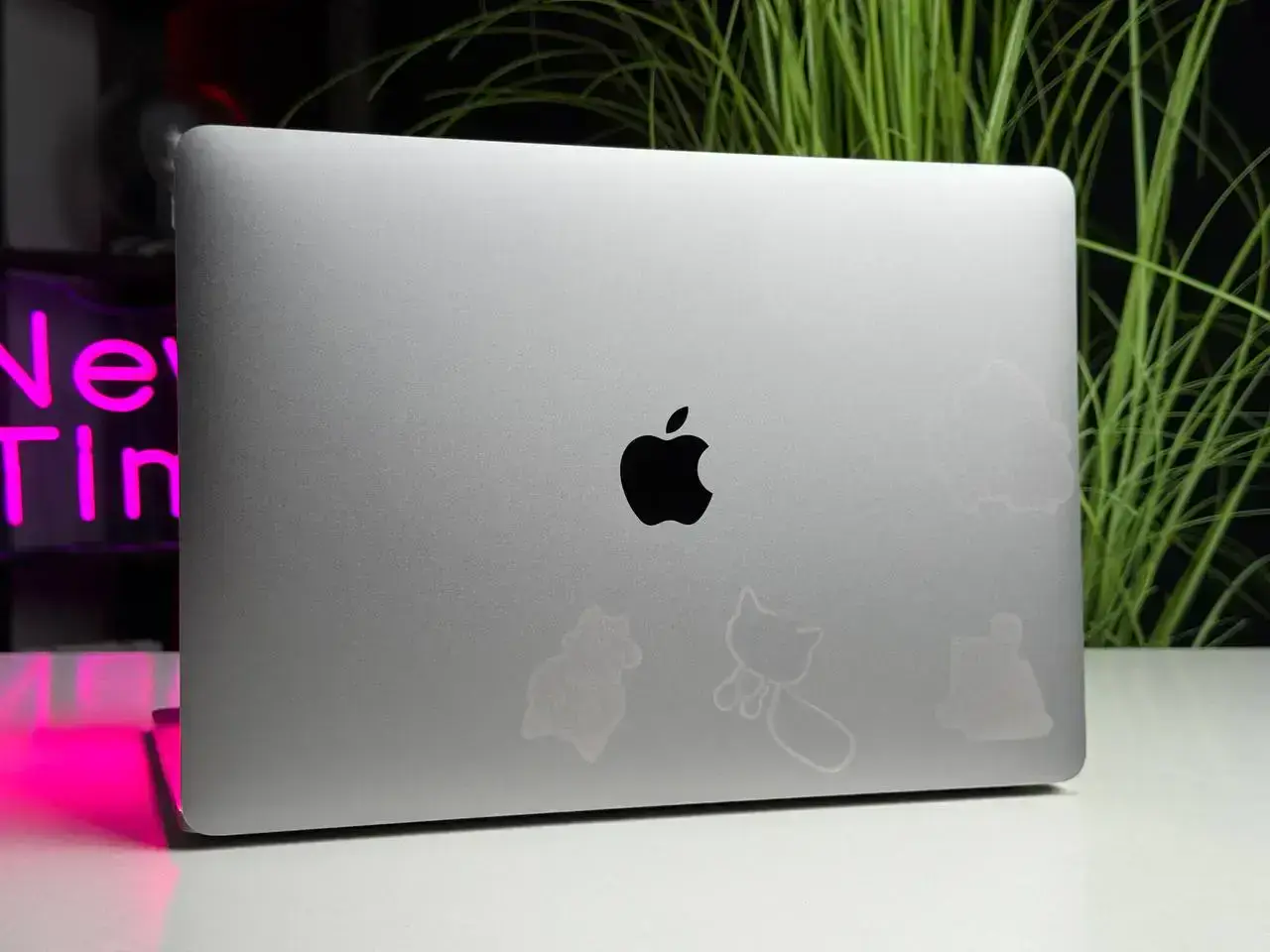 Б/У MacBook Pro 13 Space Gray (MPXQ2) 2017 i5/8GB/128SSD - Состояние: удовлетворительный | Аккумулятор: 100% | Комплект: MacBook, зарядка | Гарантия: 1 мес.