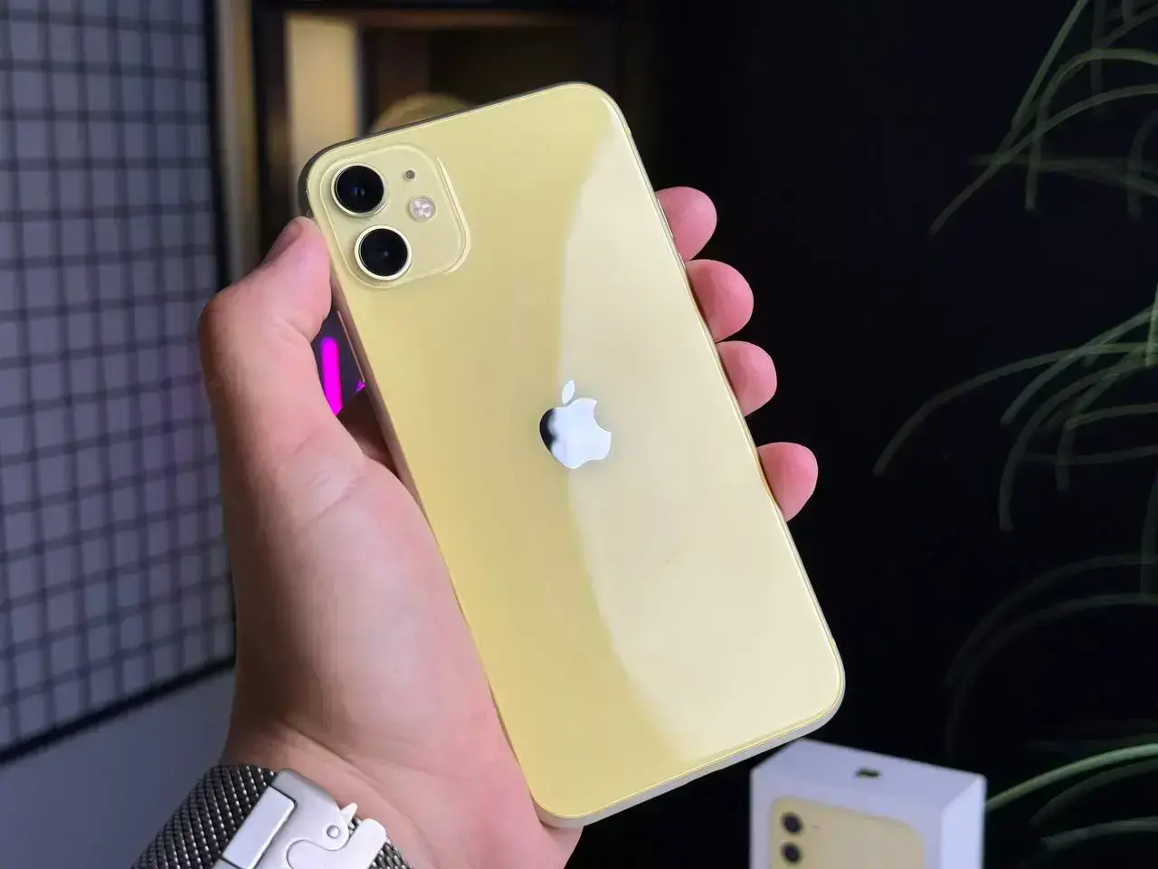Б/У Apple iPhone 11 256GB Yellow (MWLP2) Full Box - Состояние: хороший | Аккумулятор: 100% | Комплектация: полный | Гарантія: 1 мес.