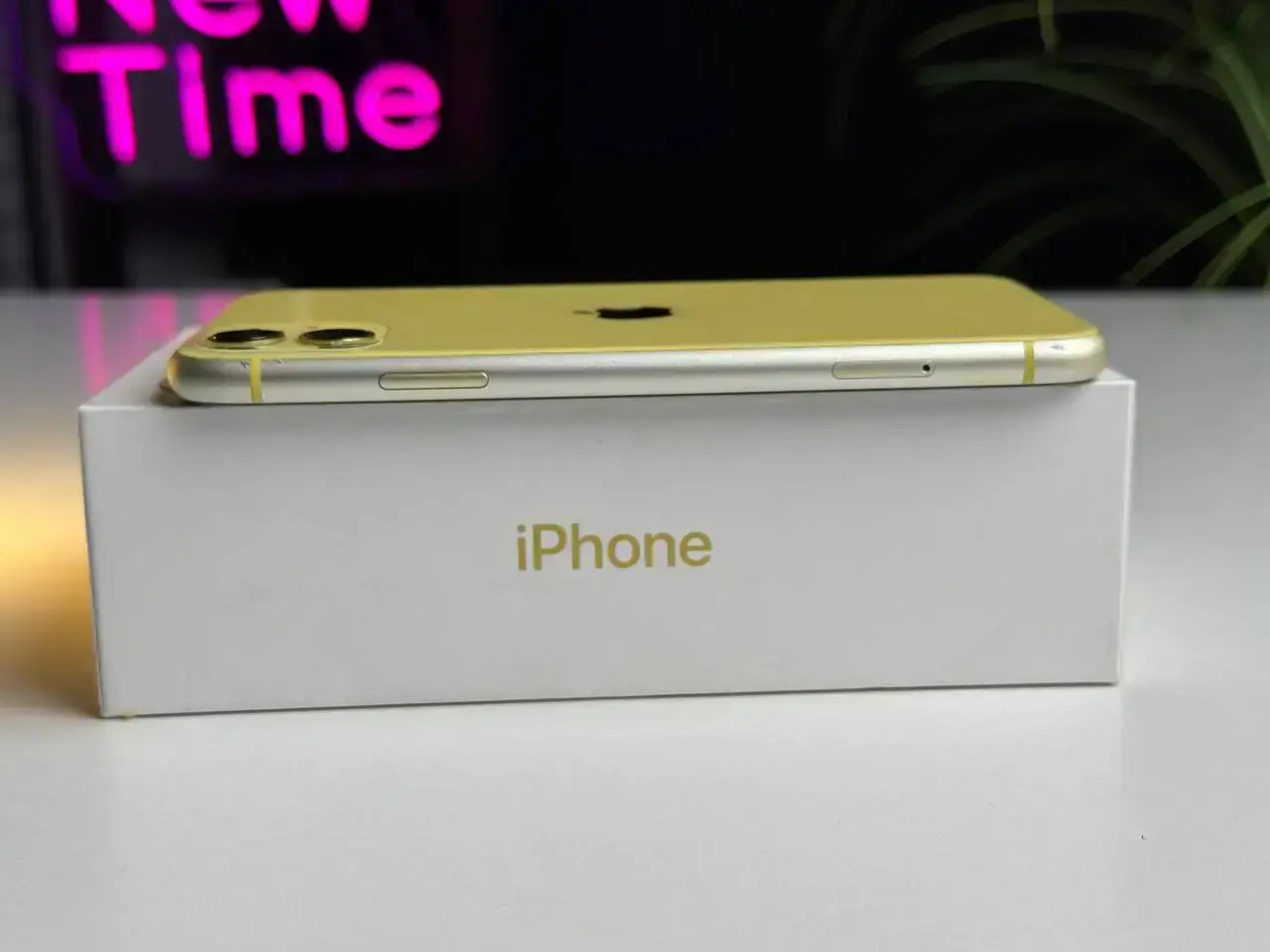 Б/У Apple iPhone 11 256GB Yellow (MWLP2) Full Box - Состояние: хороший | Аккумулятор: 100% | Комплектация: полный | Гарантія: 1 мес.