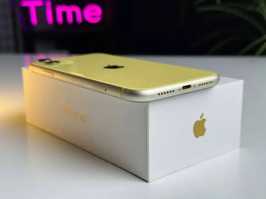 ВЖИВАНИЙ iPhone 11 256GB Yellow (MWLP2) | Стан: гарний (мінялось заднє скло) | Акумулятор: 100% | Гарантія: 1 місяць | Комплект: повний