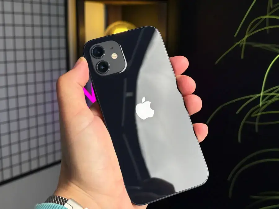 Б/У Apple iPhone 12 64GB Black (MGH63, MGJ53) - Состояние: хороший | Аккумулятор: 100% | Комплектация: iPhone, кабель | Гарантія: 1 мес.