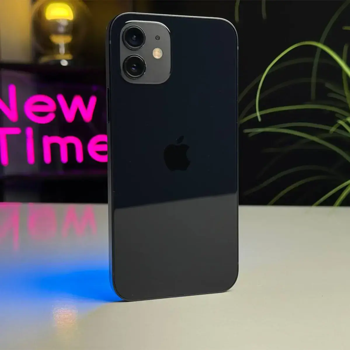 ВЖИВАНИЙ Apple iPhone 12 64GB Black (MGH63, MGJ53) - Стан: гарний | Акумулятор: 100% | Комплектація: iPhone, кабель | Гарантія: 1 міс.