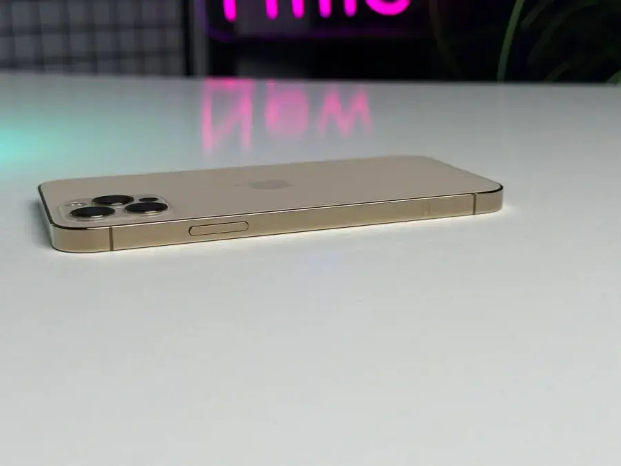 Б/У Apple iPhone 12 Pro 128GB Gold (MGLQ3, MGMM3) - Состояние: идеальный | Аккумулятор: 100% | Комплектация: iPhone, кабель | Гарантія: 1 мес.