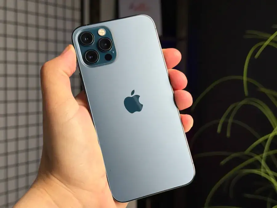 ВЖИВАНИЙ Apple iPhone 12 Pro 256GB Pacific Blue (MGLW3, MGMT3) | Зовнішній стан - гарний (подряпини на екрані) | Стан акумулятора - 100% | Гарантія - 1 місяць | Комплект - повний