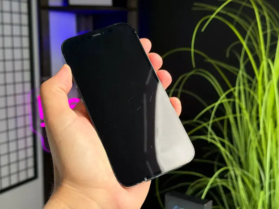 ВЖИВАНИЙ Apple iPhone 12 Pro 256GB Pacific Blue (MGLW3, MGMT3) | Зовнішній стан - гарний (подряпини на екрані) | Стан акумулятора - 100% | Гарантія - 1 місяць | Комплект - повний