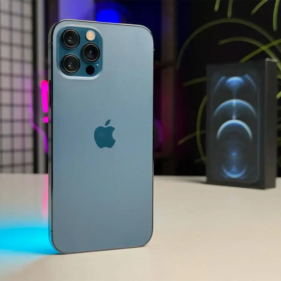ВЖИВАНИЙ Apple iPhone 12 Pro 256GB Pacific Blue (MGLW3, MGMT3) | Зовнішній стан - гарний (подряпини на екрані) | Стан акумулятора - 100% | Гарантія - 1 місяць | Комплект - повний