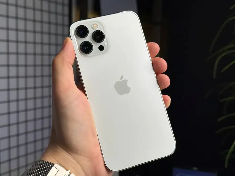 ВЖИВАНИЙ Apple iPhone 12 Pro Max 256GB Silver (MGCL3, MGDD3) - Стан: гарний | Акумулятор: 100% | Комплектація: повний | Гарантія: 1 міс.