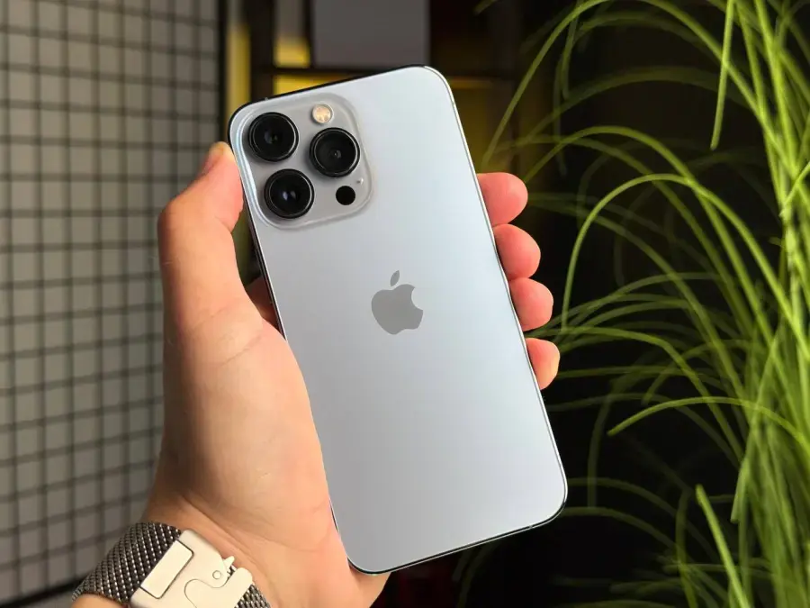 ВЖИВАНИЙ Apple iPhone 13 Pro 256GB Sierra Blue (MLU03, MLVP3) - Стан: ідеальний | Акумулятор: 100% | Комплектація: повний | Гарантія: 1 міс.