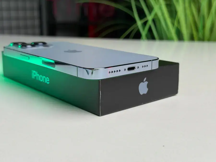 ВЖИВАНИЙ Apple iPhone 13 Pro 256GB Sierra Blue (MLU03, MLVP3) - Стан: ідеальний | Акумулятор: 100% | Комплектація: повний | Гарантія: 1 міс.