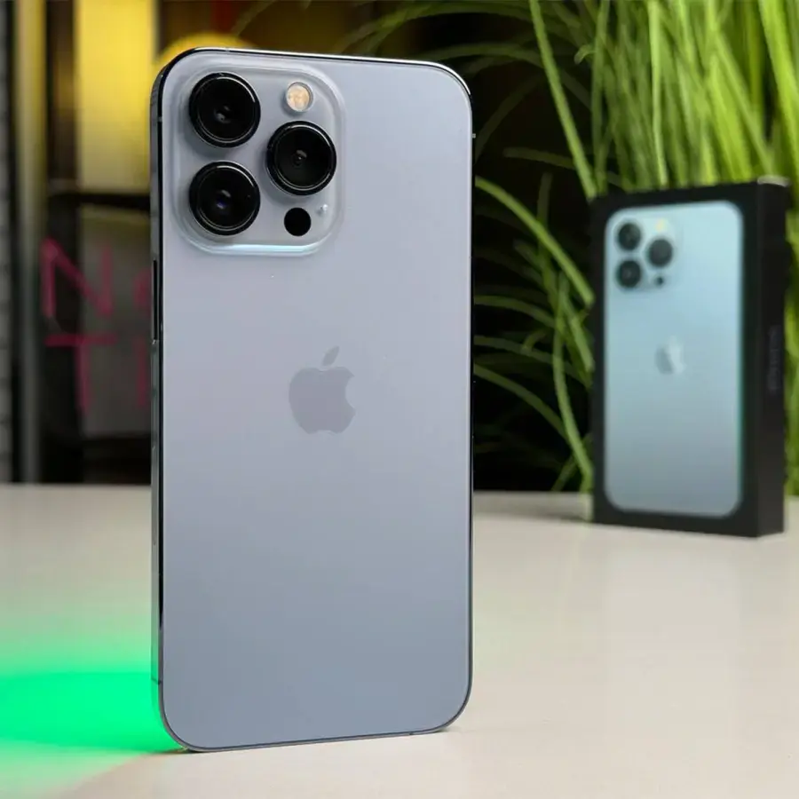 ВЖИВАНИЙ Apple iPhone 13 Pro 256GB Sierra Blue (MLU03, MLVP3) - Стан: ідеальний | Акумулятор: 100% | Комплектація: повний | Гарантія: 1 міс.