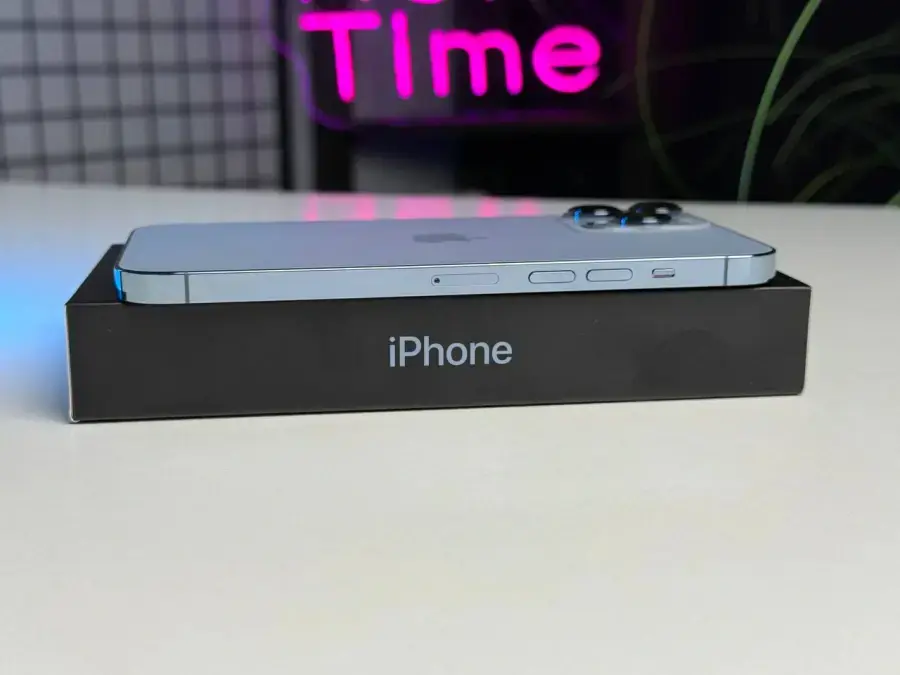 ВЖИВАНИЙ Apple iPhone 13 Pro Max 256GB Sierra Blue (MLKV3, MLLE3) - Стан: гарний | Акумулятор: 100% | Комплектація: повний | Гарантія: 1 міс.