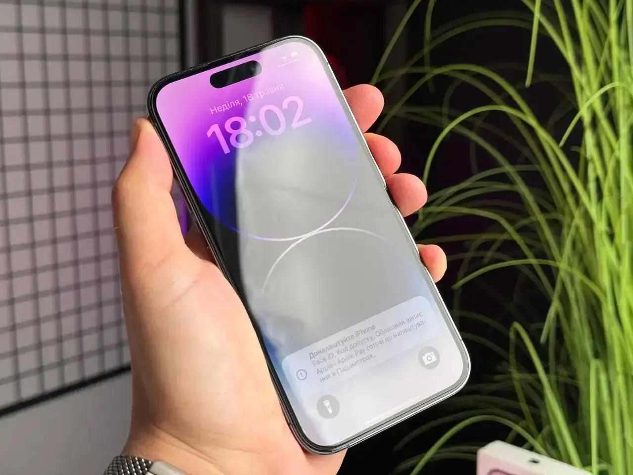 ВЖИВАНИЙ Apple iPhone 14 Pro 128GB Deep Purple (MQ0G3) - Стан: гарний | Акумулятор: 88% | Комплектація: повний | Гарантія: 1 міс.