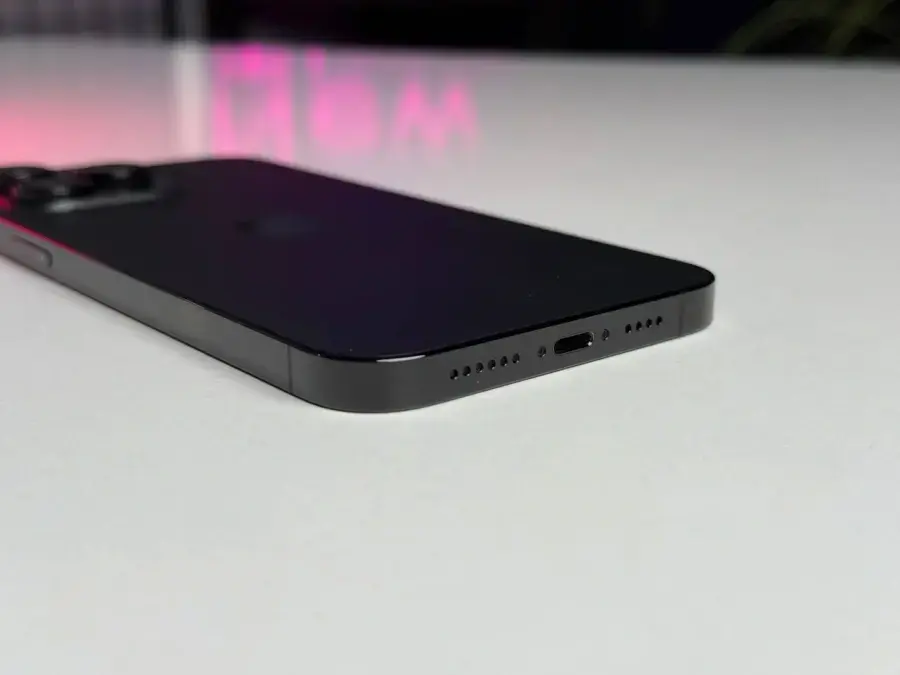 Б/У Apple iPhone 14 Pro Max 256GB Space Black (MQ9U3) - Состояние: хороший | Аккумулятор: 100% | Комплектация: iPhone, кабель | Гарантія: 1 мес.