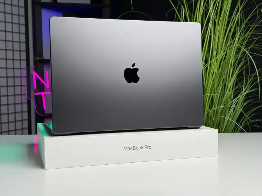 OPEN BOX Apple MacBook Pro 16" M4 Pro/14CPU/20GPU/24GB/512GB Space Black 2024 (MX2X3) - Стан: ідеальний | Акумулятор: 100% | Комплектація: повний | Гарантія: 3 міс.