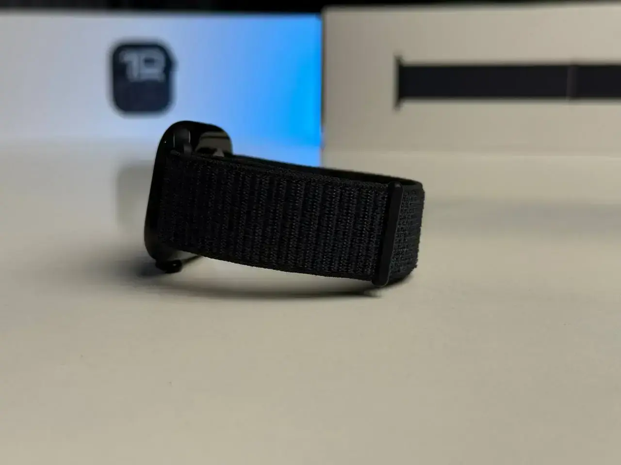OPEN BOX Apple Watch Series 10 GPS 42mm Jet Black Aluminum Case with Ink Sport Loop (MWWG3) - Состояние: идеальный | Аккумулятор: 100% | Комплектация: полный | Гарантія: 12 мес.