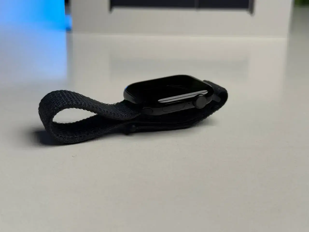 OPEN BOX Apple Watch Series 10 GPS 42mm Jet Black Aluminum Case with Ink Sport Loop (MWWG3) - Состояние: идеальный | Аккумулятор: 100% | Комплектация: полный | Гарантія: 12 мес.