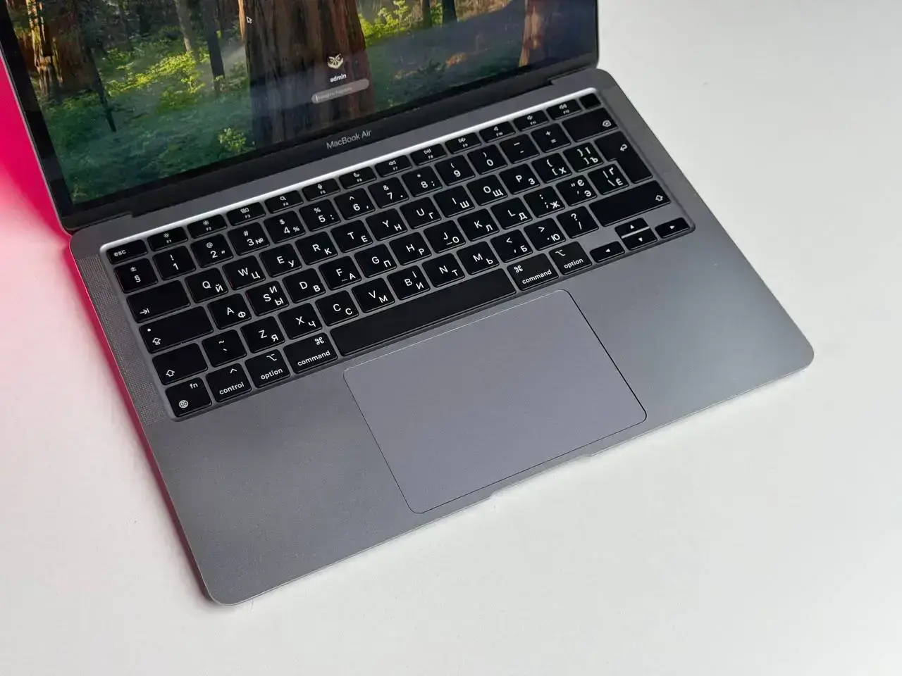 Б/У MacBook Air 13" M1/8CPU/7GPU/8GB/256GB Space Gray 2020 (MGN63) - International English - Состояние: хороший | Аккумулятор: 83% | Комплектация: MacBook, зарядка | Гарантія: 1 мес.