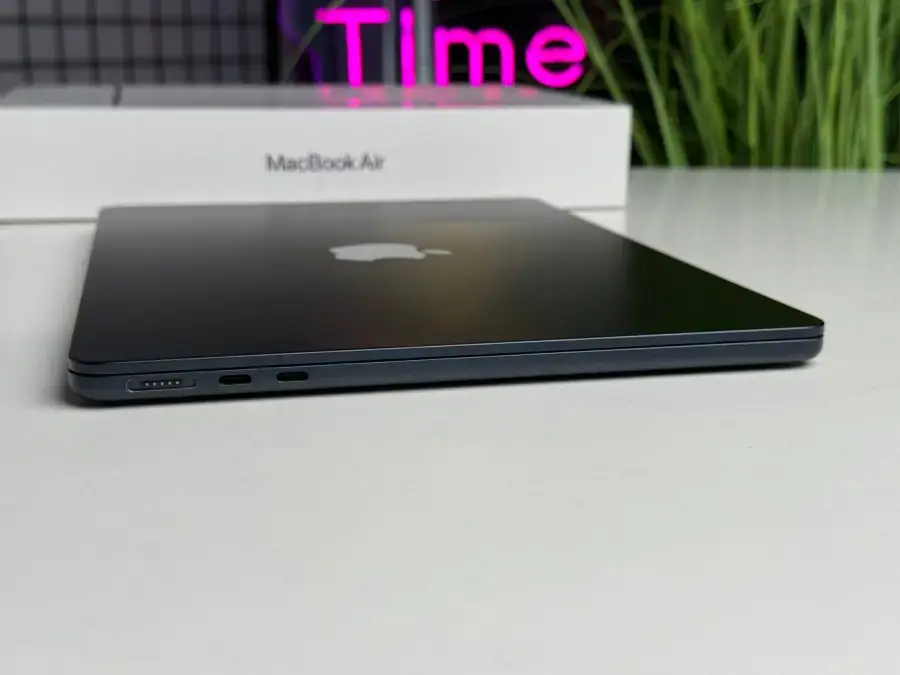 ВЖИВАНИЙ MacBook Air 13.6 Midnight 2022 (Z160000AZ) | Apple M2 | 8‑ядерний процесор | 10-ядерний графічний процесор | 256 ГБ SSD | 16 ГБ об'єднаної пам'яті | Задовільний | Стан: задовільний | Акумулятор: 95% | Гарантія: 1 місяць | Комплект: повний