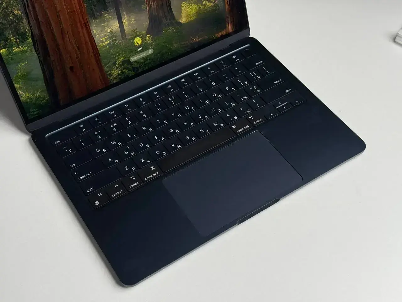 Б/У MacBook Air 13.6" Midnight 2022 (Z160000AZ) - Состояние: удовлетворительный | Аккумулятор: 100% | Комплектация: полный | Гарантія: 1 мес.