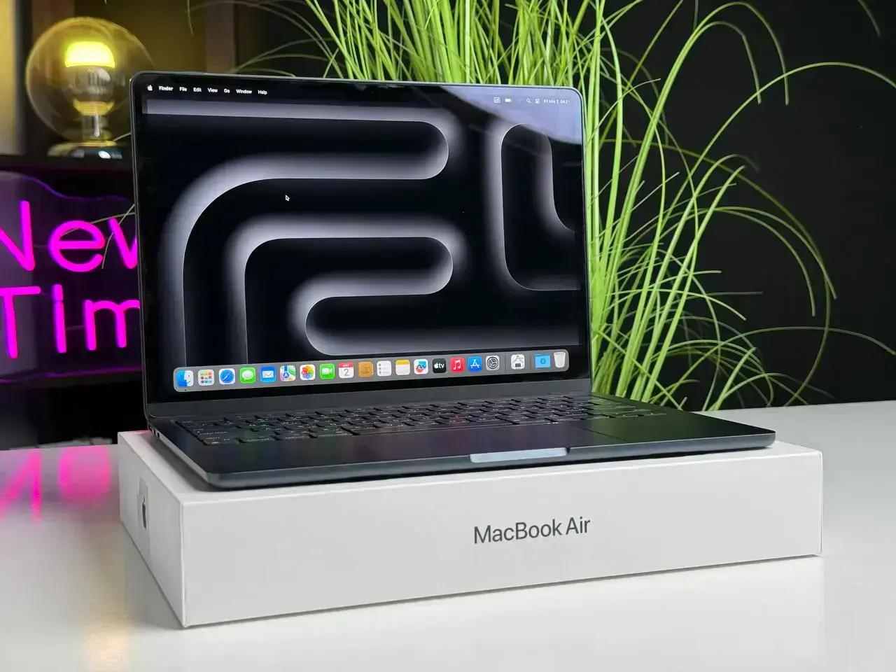 Б/У MacBook Air 13.6" Midnight 2022 (Z160000AZ) - Состояние: удовлетворительный | Аккумулятор: 100% | Комплектация: полный | Гарантія: 1 мес.