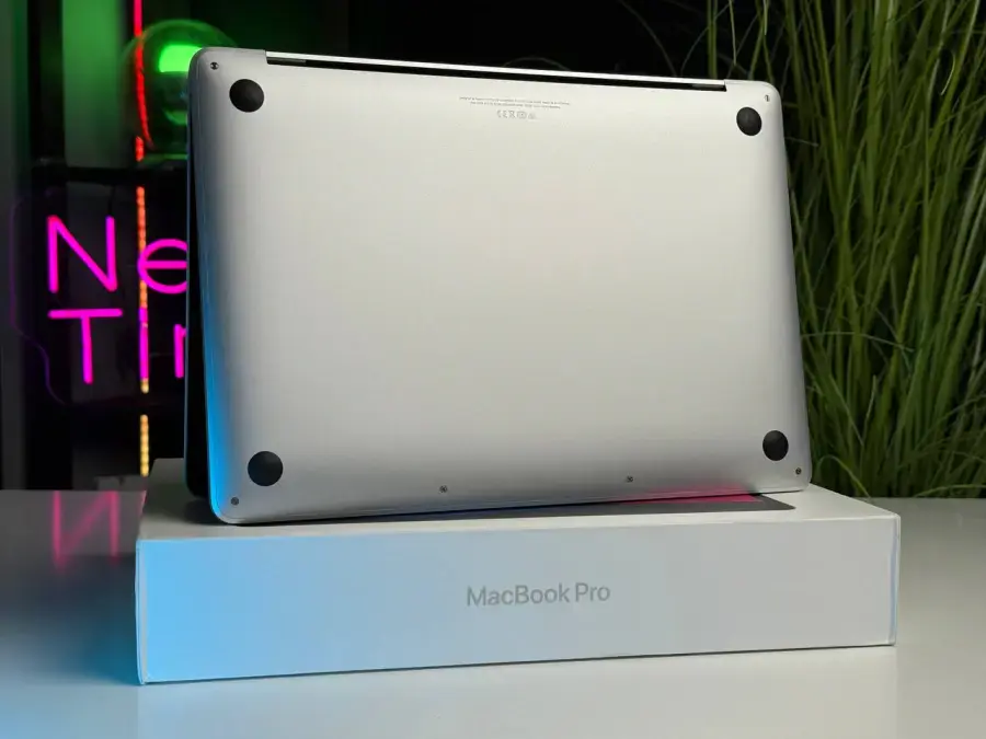 ВЖИВАНИЙ MacBook Pro 13 Silver (Z11D0000K) M1/16GB/256SSD 2020 | Apple M1 | 8-ядерний процесор | 8-ядерний графічний процесор | 256 ГБ SSD | 16 ГБ об'єднаної пам'яті | Гарний | Стан: гарний | Акумулятор: 91% | Гарантія: 1 місяць | Комплект: повний
