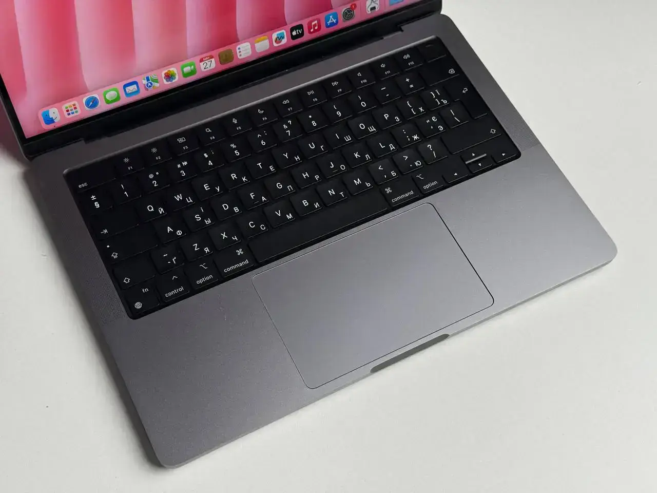 Б/У MacBook Pro 14" Space Gray (MKGP3) 2021 - International English - Состояние: хороший | Аккумулятор: 86% | Комплектация: MacBook, зарядка | Гарантія: 1 мес.