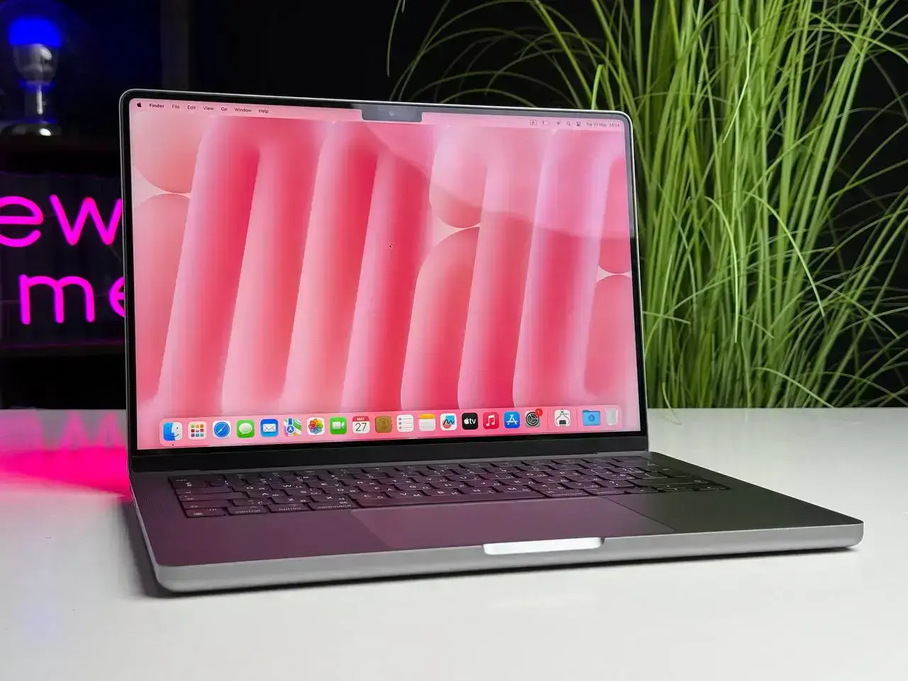 ВЖИВАНИЙ MacBook Pro 14" Space Gray (MKGP3) 2021 - International English - Стан: гарний | Акумулятор: 86% | Комплектація: MacBook, зарядка | Гарантія: 1 міс.