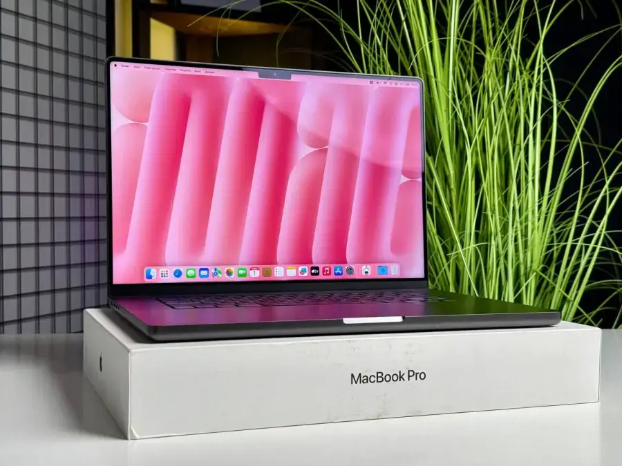 ВЖИВАНИЙ MacBook Pro 16" M3 Pro/36GB/512GB Space Black 2023 (MRW23) - Стан: гарний | Акумулятор: 93% | Комплектація: повний | Гарантія: 3 міс.
