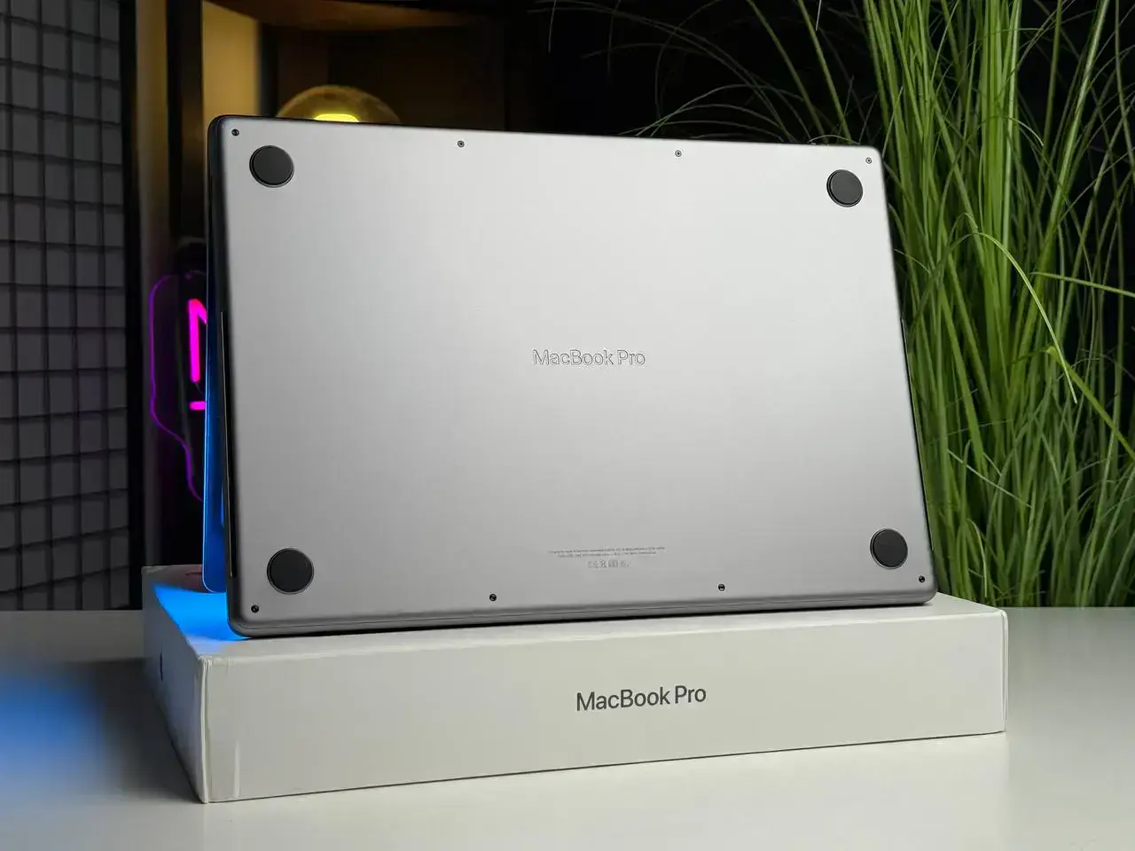 Б/У MacBook Pro 16" Space Gray (MK183) 2021 - Состояние: удовлетворительный | Аккумулятор: 80% | Комплектация: полный | Гарантія: 1 мес.