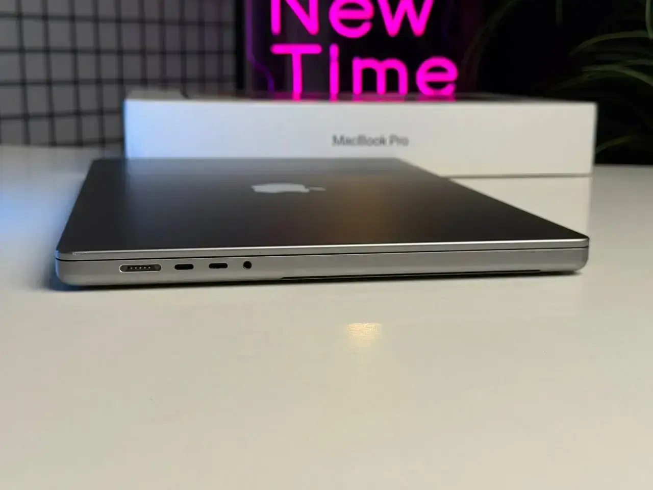Б/У MacBook Pro 16" Space Gray (MK183) 2021 - Состояние: удовлетворительный | Аккумулятор: 80% | Комплектация: полный | Гарантія: 1 мес.