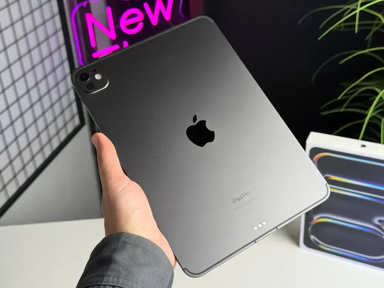 OPEN BOX Планшет Apple iPad Pro 11" M4 2024 Wi-Fi + Cellular 256GB with Standard glass - Space Black (MVW13) - Состояние: идеальный | Аккумулятор: 100% | Комплектация: полный | Гарантія: 1 мес.