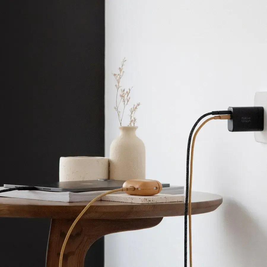 Зарядний пристрій Native Union Fast GaN Charger PD 45W [1 USB-C + 1 USB-A] - Black (FAST-PD45AC-BLK-EU)