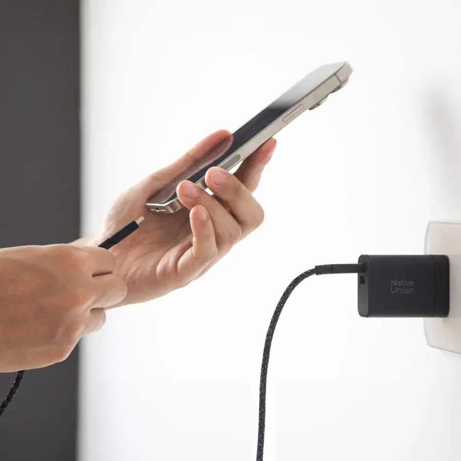 Зарядний пристрій Native Union Fast GaN Charger PD 45W [1 USB-C + 1 USB-A] - White (FAST-PD45AC-WHT-EU)