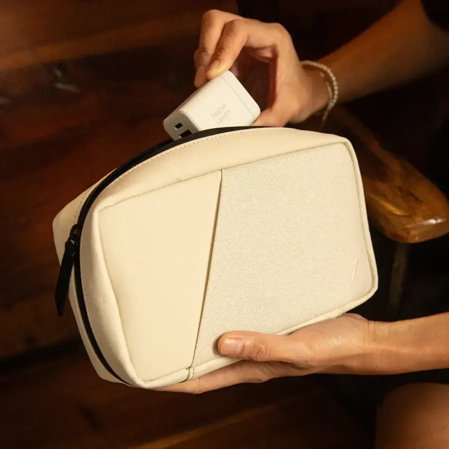 Зарядний пристрій Native Union Fast GaN Charger PD 45W [1 USB-C + 1 USB-A] - White (FAST-PD45AC-WHT-EU)