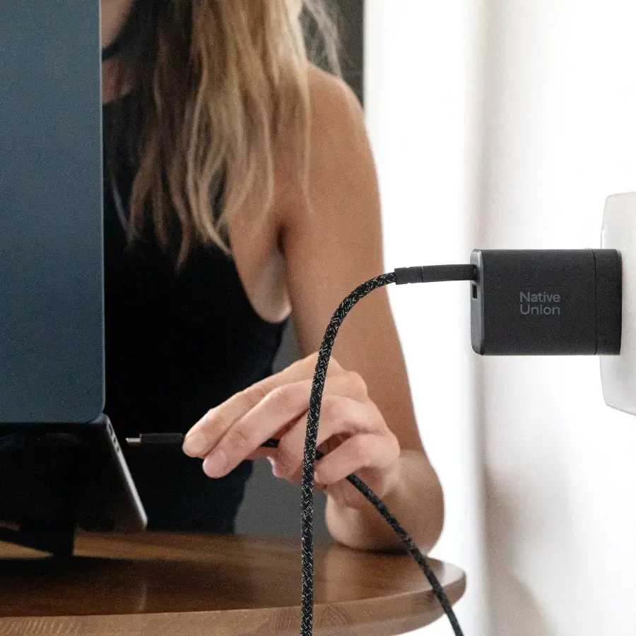 Зарядний пристрій Native Union Fast GaN Charger PD 45W [1 USB-C + 1 USB-A] - White (FAST-PD45AC-WHT-EU)