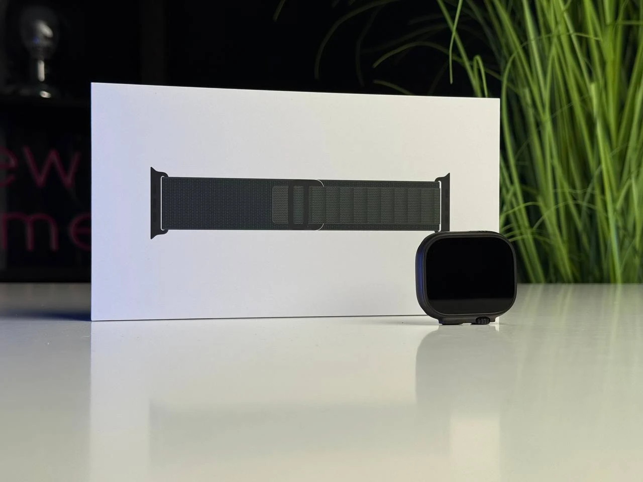 NEW NO BOX Apple Watch Ultra 2 2024 GPS + Cellular 49mm Black Titanium Case with Dark Green Alpine Loop - Medium (MX4R3) | Стан: новий, не активований | Європейська версія, підтримує вимір рівня кисню в крові (SpO₂) | Акумулятор: 100% | Гарантія: 12 місяц