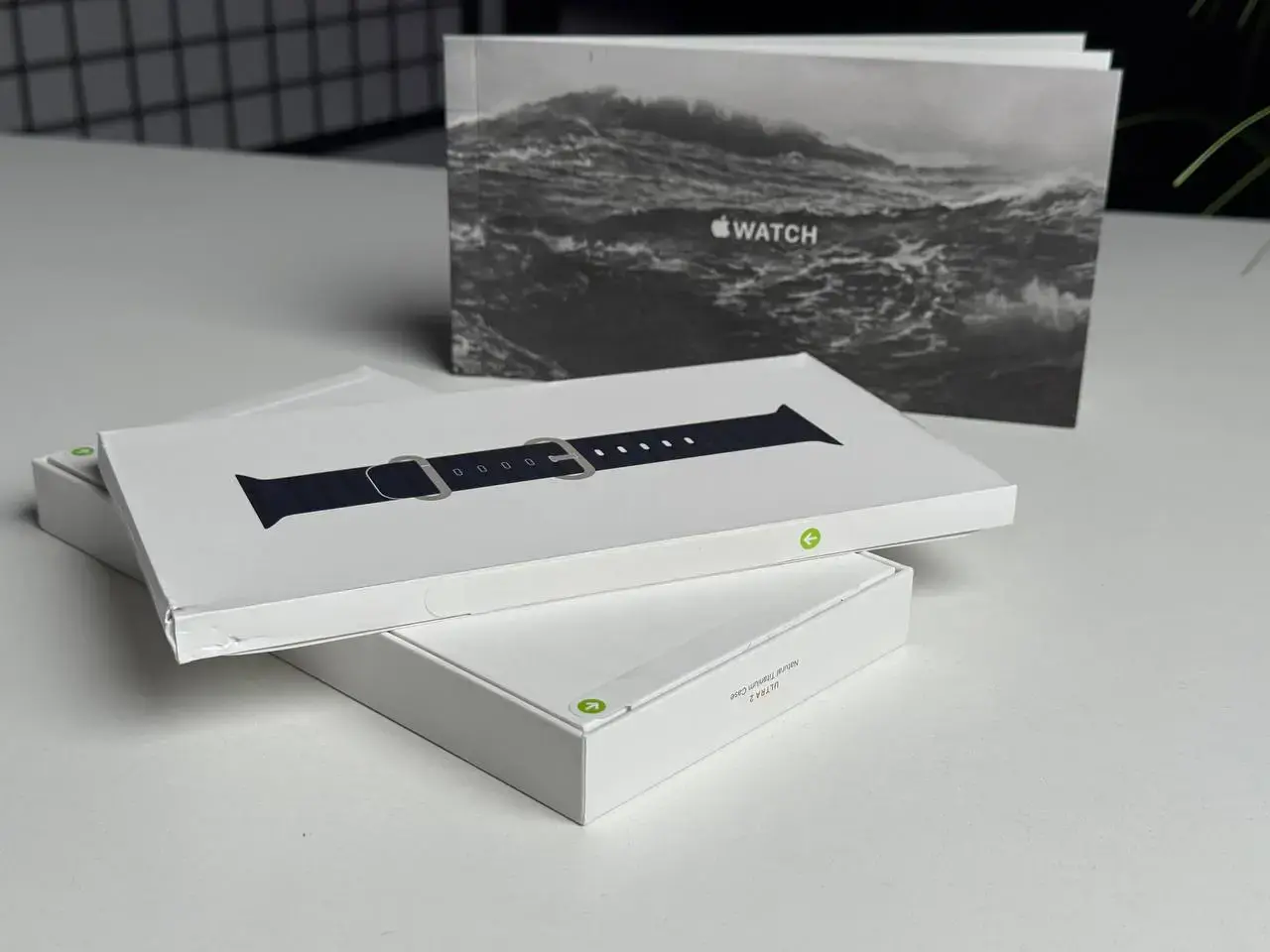 УЦІНКА Apple Watch Ultra 2 2024 GPS + Cellular 49mm Natural Titanium Case with Navy Ocean Band (MX4D3) - Стан: ідеальний | Акумулятор: 100% | Комплектація: повний | Гарантія: 12 міс.