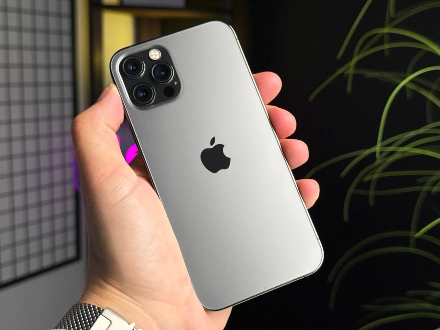 ВЖИВАНИЙ Apple iPhone 12 Pro 256GB Graphite (MGLT3, MGMP3) - Стан: гарний | Акумулятор: 100% | Комплектація: iPhone, кабель | Гарантія: 1 міс.