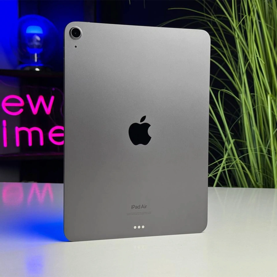 Б/У iPad Air 5 10.9'' Wi-Fi 64GB Space Gray (MM9C3) - Состояние: хорошее | Аккумулятор: 93% | Комплектация: iPad, кабель, чехол | Гарантия: 1 мес.